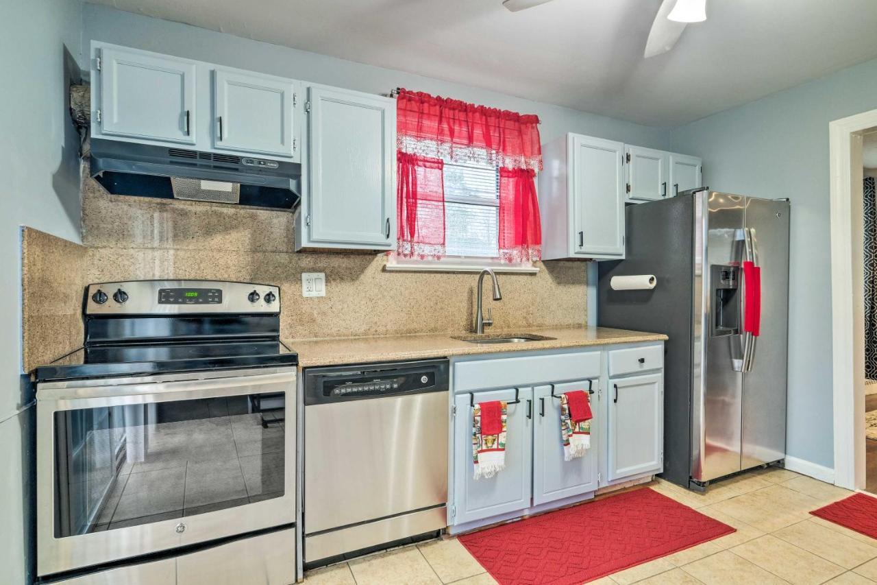 Spacious Fort Washington Home Near National Mall! Exterior photo