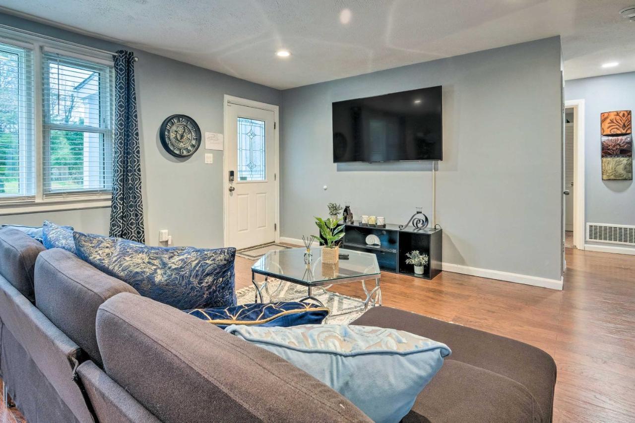 Spacious Fort Washington Home Near National Mall! Exterior photo